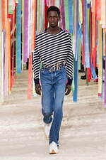 ロエベ 2022年秋冬コレクション - “変容された現実世界”を出発点に｜写真37