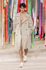 ロエベ 2022年秋冬コレクション - “変容された現実世界”を出発点に｜写真44