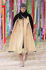 ロエベ 2022年秋冬コレクション - “変容された現実世界”を出発点に｜写真45