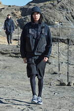 ホワイトマウンテニアリング2022年秋冬メンズコレクション - 幾何学的な都市のリズム｜写真34