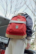 ジャーナル スタンダード レリューム×アウトドアプロダクツの別注デイパック、幻の“ツリー・ロゴ”復刻｜写真4