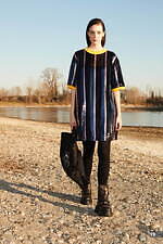 プラン シー 2022-23年秋冬コレクション、屋外の自由な空気を感じて｜写真19