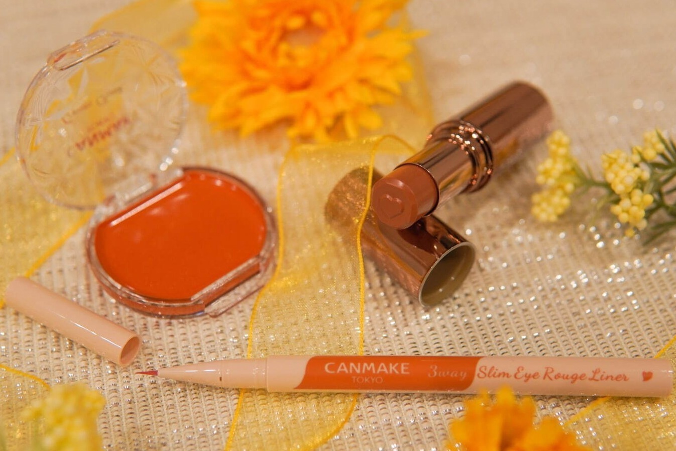 キャンメイク2022年春コスメ、シアーオレンジの“ぷっくり涙袋”ライナーやみかん色クリームチーク