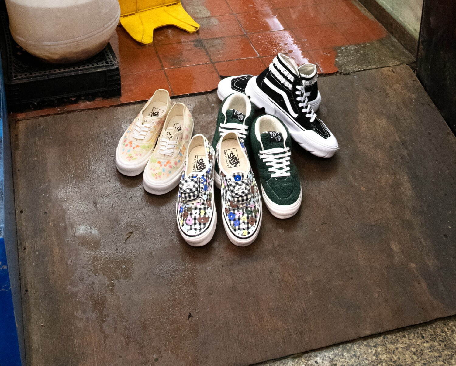写真10/37｜VANS新作“ソールが取り外しできる”フリルスニーカー