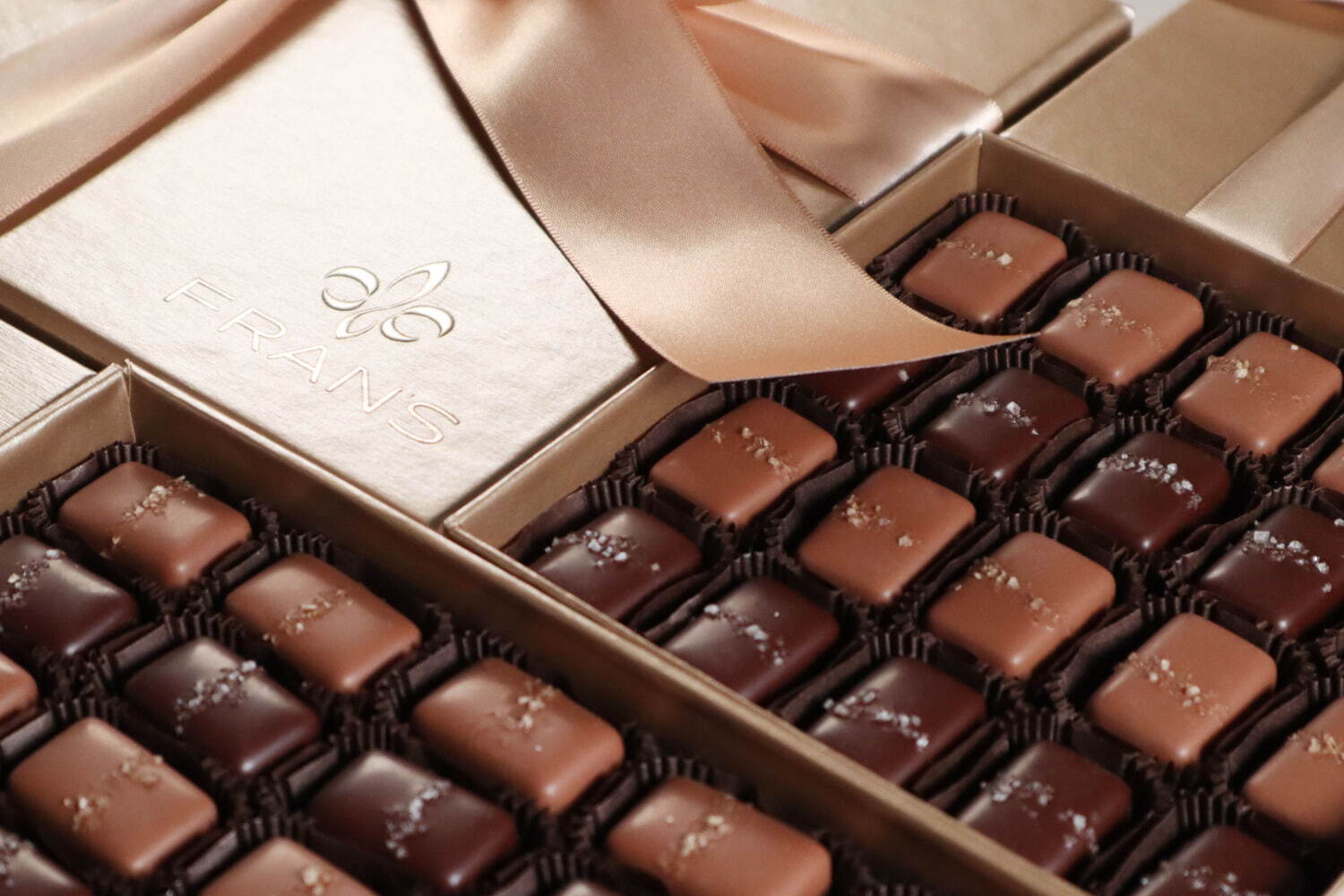 フランズ チョコレートの22年バレンタイン“ソルトキャラメル”や