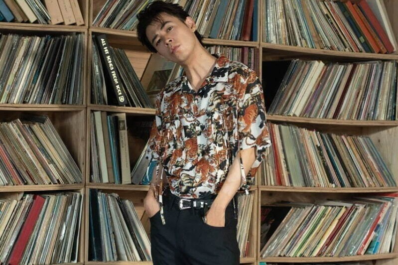 夏コーデ｜メンズの半袖シャツ特集 - 大人カジュアルなシャツの選び方から柄シャツの着こなし方まで