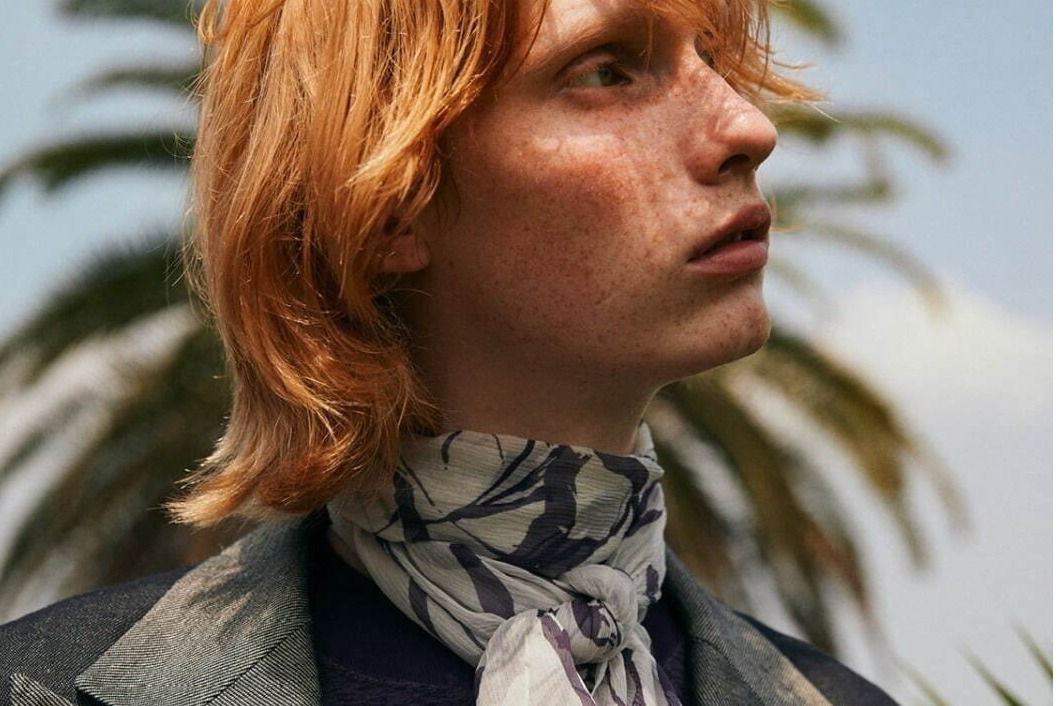 メンズスカーフの基本 - 簡単スカーフの巻き方から日常使いできる着こなしまで