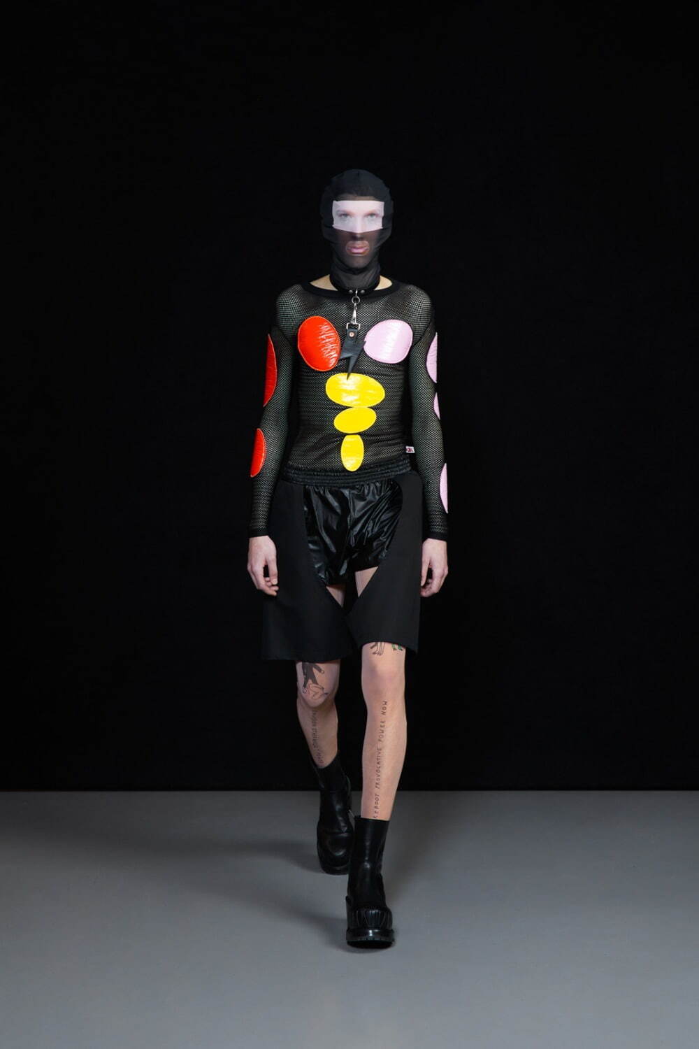 ウォルター ヴァン ベイレンドンク(Walter Van Beirendonck) 2022-23年秋冬ウィメンズ&メンズコレクション  - 写真30