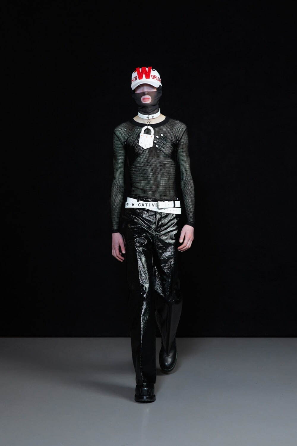 ウォルター ヴァン ベイレンドンク(Walter Van Beirendonck) 2022-23年秋冬ウィメンズ&メンズコレクション  - 写真35