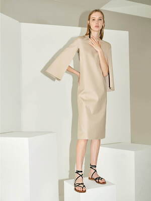 ミラ・ショーン(Mila Schoen) 2022年春夏ウィメンズコレクション  - 写真16