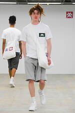 コム デ ギャルソン・シャツ 2022年秋冬コレクション - シャツの多層性と奥行き、インベーダーとのコラボも｜写真17