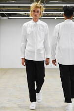 コム デ ギャルソン・シャツ 2022年秋冬コレクション - シャツの多層性と奥行き、インベーダーとのコラボも｜写真34