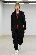 コム デ ギャルソン・シャツ 2022年秋冬コレクション - シャツの多層性と奥行き、インベーダーとのコラボも｜写真38