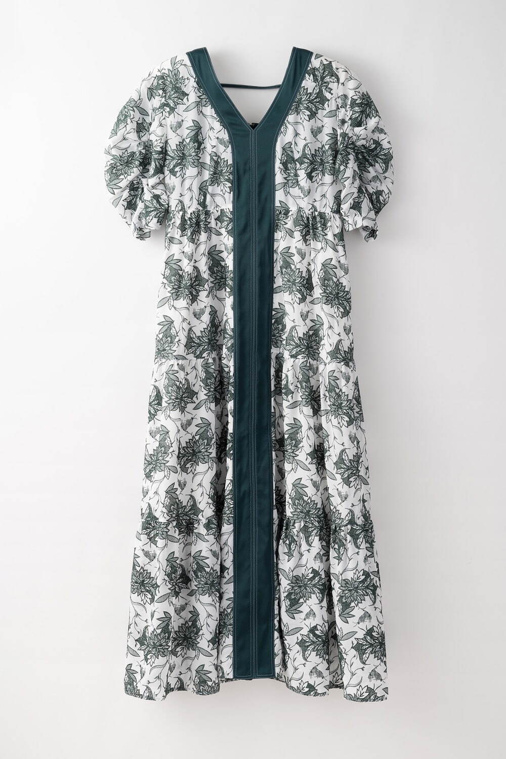 Dahlia embroidery tiered dress 63,800円