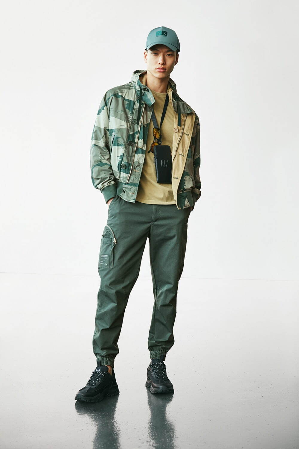 A|X アルマーニ エクスチェンジ 2022年春夏｜ ボンバージャケット