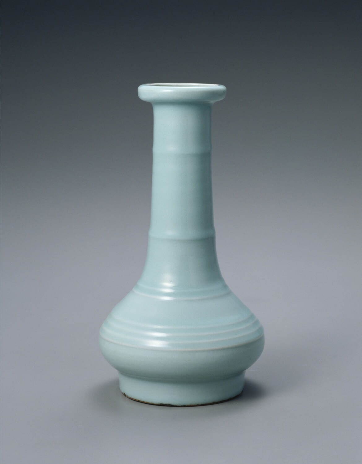 重要文化財 青磁竹子花入 龍泉窯 中国・南宋時代 13世紀 根津美術館蔵