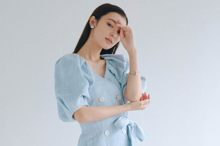 スナイデル22年春の新作“繊細な花柄”の肌見せドレス＆“パフスリーブ”の春色ワンピなど