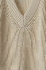 レインメーカー、日本の伝統工芸“裂き編み”技法によるVネックセーター＆ベスト｜写真7