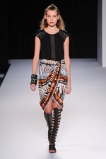 タエアシダ 2014年春夏コレクション - 柄と素材で創る大人のリゾートスタイル｜写真3