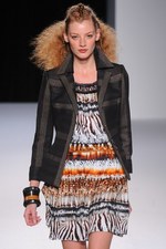 タエアシダ 2014年春夏コレクション - 柄と素材で創る大人のリゾートスタイル｜写真5