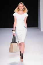 タエアシダ 2014年春夏コレクション - 柄と素材で創る大人のリゾートスタイル｜写真19