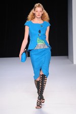 タエアシダ 2014年春夏コレクション - 柄と素材で創る大人のリゾートスタイル｜写真27