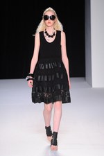 タエアシダ 2014年春夏コレクション - 柄と素材で創る大人のリゾートスタイル｜写真32