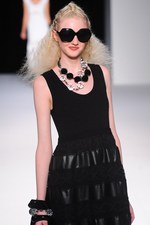 タエアシダ 2014年春夏コレクション - 柄と素材で創る大人のリゾートスタイル｜写真33