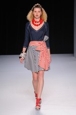 タエアシダ 2014年春夏コレクション - 柄と素材で創る大人のリゾートスタイル｜写真39