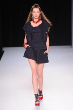 タエアシダ 2014年春夏コレクション - 柄と素材で創る大人のリゾートスタイル｜写真43