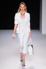 タエアシダ 2014年春夏コレクション - 柄と素材で創る大人のリゾートスタイル｜写真47