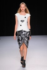 タエアシダ 2014年春夏コレクション - 柄と素材で創る大人のリゾートスタイル｜写真55