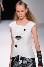 タエアシダ 2014年春夏コレクション - 柄と素材で創る大人のリゾートスタイル｜写真56