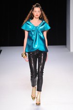 タエアシダ 2014年春夏コレクション - 柄と素材で創る大人のリゾートスタイル｜写真64