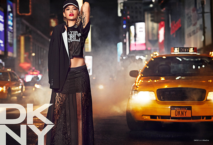 DKNYの新広告塔はリタ・オラ - ブランド25周年のパーティでパフォーマンスを披露｜写真3