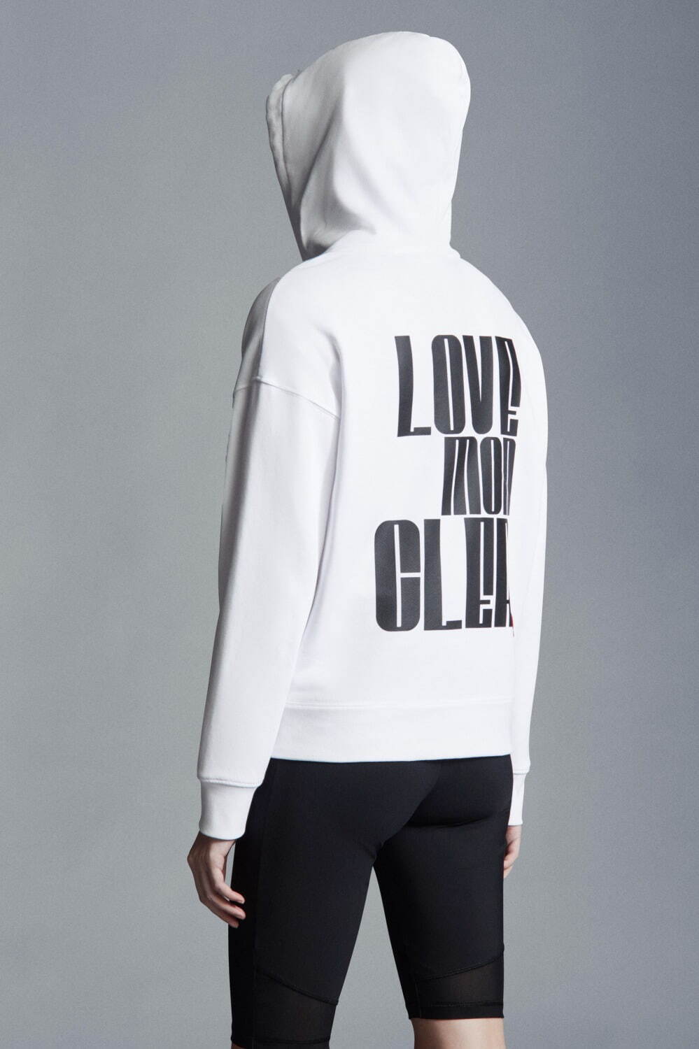 モンクレール新作バレンタインウェア、大胆“LOVE”ロゴTシャツや ...