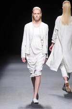 ジェイエヌビーワイ 2014年春夏コレクション - 時を経た美しさを、構築的に表現｜写真4