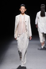 ジェイエヌビーワイ 2014年春夏コレクション - 時を経た美しさを、構築的に表現｜写真11