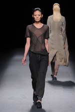 ジェイエヌビーワイ 2014年春夏コレクション - 時を経た美しさを、構築的に表現｜写真21