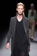 ジェイエヌビーワイ 2014年春夏コレクション - 時を経た美しさを、構築的に表現｜写真25