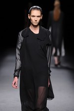 ジェイエヌビーワイ 2014年春夏コレクション - 時を経た美しさを、構築的に表現｜写真45