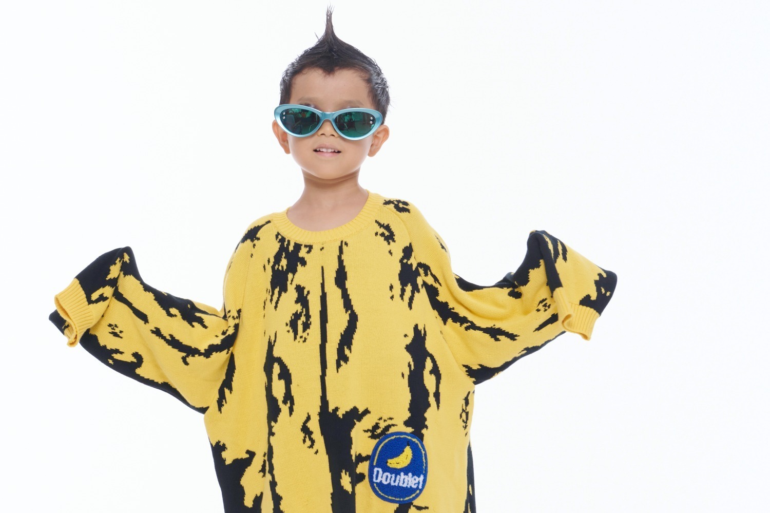 ライダース｜ダブレットのキッズサイズ“トマト”ニットや“キウイ”トップス、くまのパペットが顔を出すTシャツも