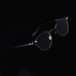 10 アイヴァン“墨汁×漆塗り”をイメージした限定カラーのアイウェア、ウェリントン＆ボストン型で｜写真4