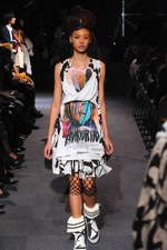 ノゾミイシグロ オートクチュール＆タンバリン 2014年春夏コレクション - 平和を問う｜写真15