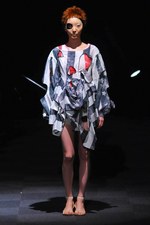 ノゾミイシグロ オートクチュール＆タンバリン 2014年春夏コレクション - 平和を問う｜写真53