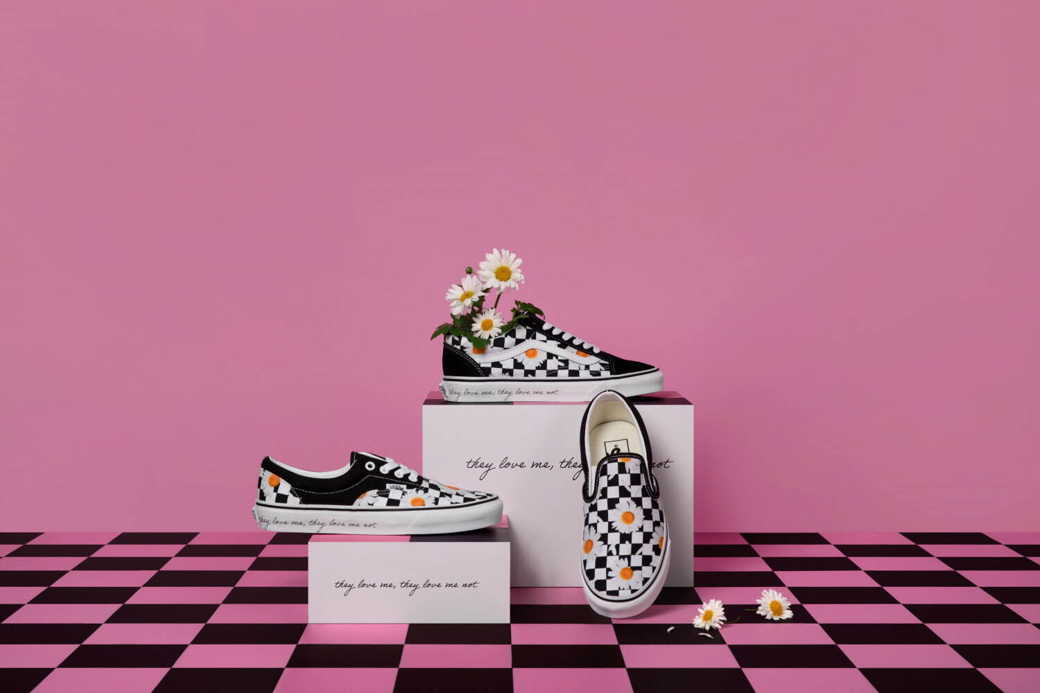 VANS“デイジー”プリントスニーカー＆ナイキ“ハート＆バラ”刺繍のシューズ、バレンタイン限定で｜写真3