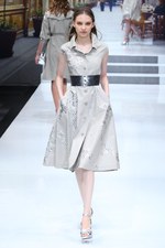 ユキ トリヰ インターナショナル 2014年春夏コレクション - にぎやかに漂わせた品格｜写真4