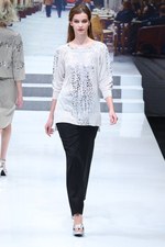 ユキ トリヰ インターナショナル 2014年春夏コレクション - にぎやかに漂わせた品格｜写真9