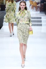 ユキ トリヰ インターナショナル 2014年春夏コレクション - にぎやかに漂わせた品格｜写真17