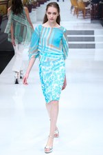 ユキ トリヰ インターナショナル 2014年春夏コレクション - にぎやかに漂わせた品格｜写真23